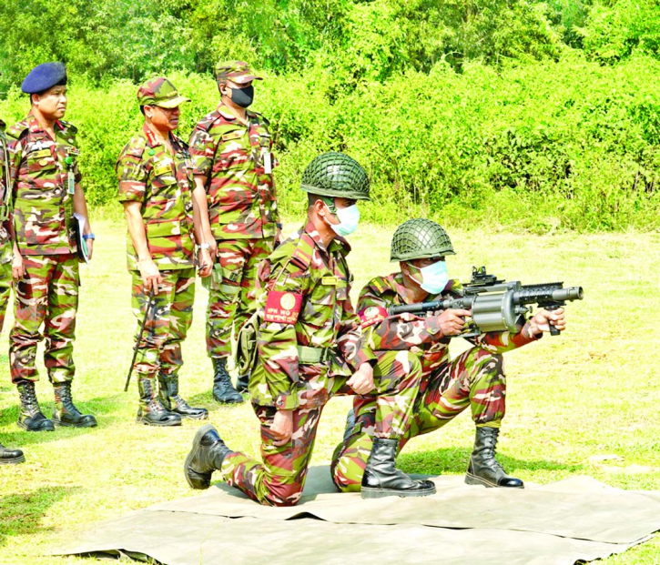 Training firing of semi-automatic grenade launchers held