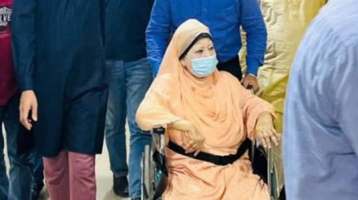 Khaleda Zia admitted to Hospital