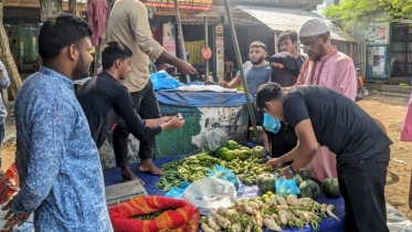 ববি শিক্ষার্থীদের ন্যায্যমূল্যের বাজার, খুশি ক্রেতারা