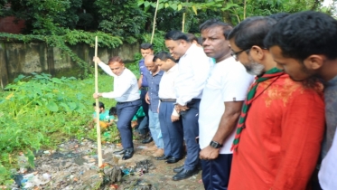 জেলা প্রশাসনের উদ্যোগে জলাবদ্ধতা নিরসনে খাল পরিস্কার অভিযান শুরু