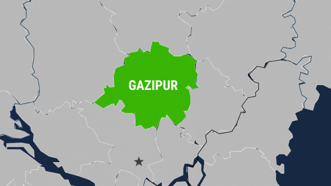 5 killed as lorry hits auto-rickshaw in Gazipur