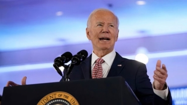 Harris will ’cut her own path’, says Biden