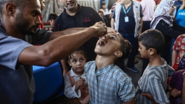 150,000 children in Gaza get 2nd dose polio vaccine: WHO