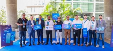 Grameenphone and Symphony Unveil 4G Smartphone