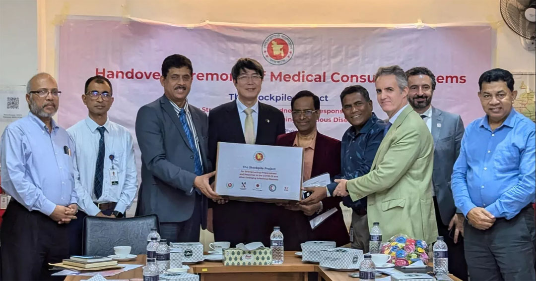 Japanese ambassador hands over medical kits to DGHS