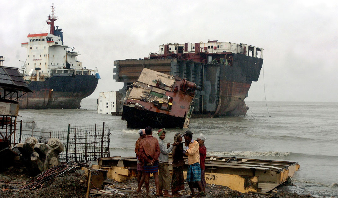 Bangladesh shipbreaking industry lacks adequate oversight: HRW