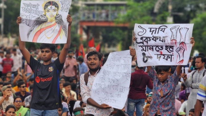 Hindus stage protest in Shahbagh, demand justice for temple attacks