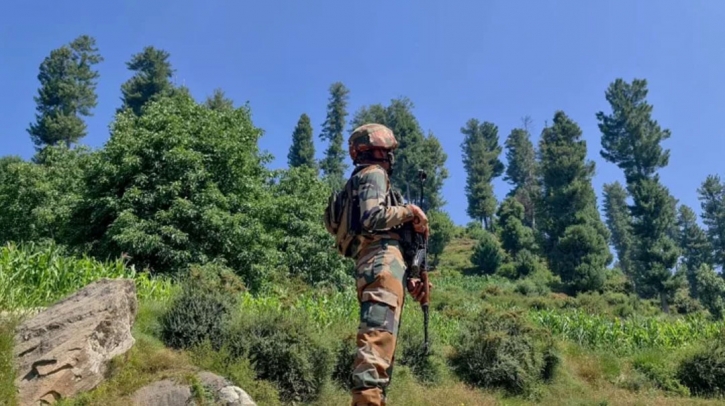 Five Indian security personnel killed in Kashmir fighting