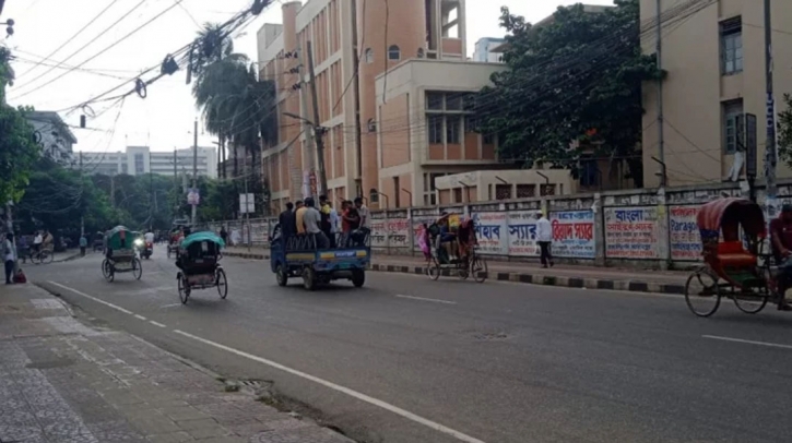 Quota reform: Public transport shortage hits Dhaka amid student protest