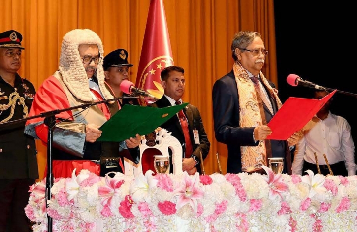 President administers oath to new Chief Justice Obaidul Hassan