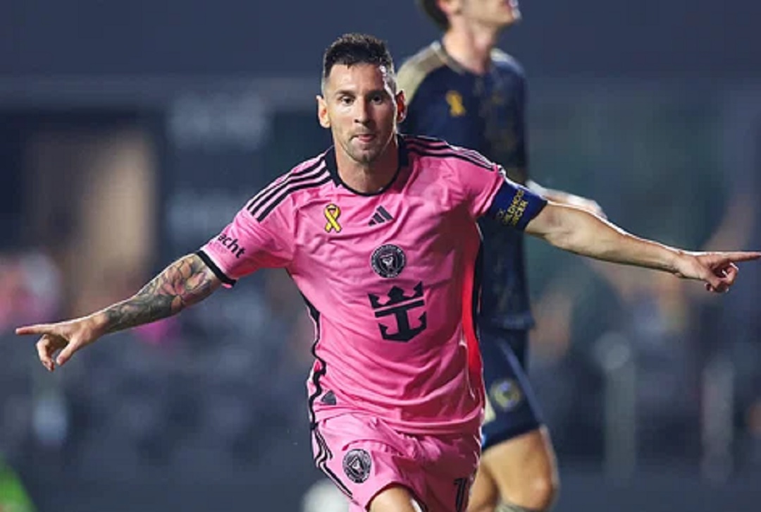 Messi scores twice in triumphant injury return for Miami