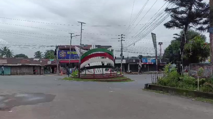 পার্বত্য চট্টগ্রামে চলছে সড়ক ও নৌপথ অবরোধ কর্মসূচি